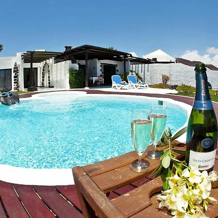 Holiday Villas Kamezi Playa Blanca Ace03034 Oye *